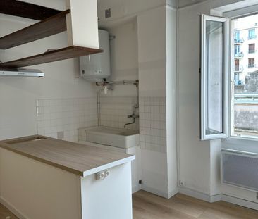 Location Appartement 2 pièces 47m² TOULON 83000 - Photo 5