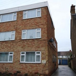 2 bedroom flat to rent - Photo 3