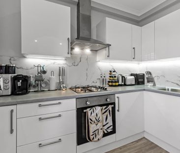 2 bedroom serviced apartment to rent - Photo 5