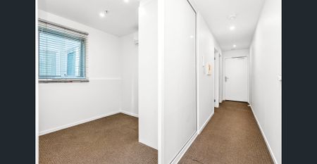 Modern Apartment in Prime Caulfield Location - Photo 2