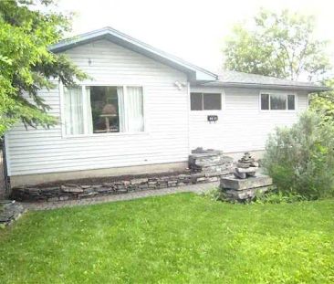 Cozy bowness bedroom — 1 Bedroom Room For Rent - Photo 1