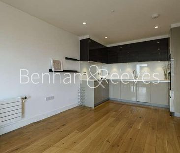 Barking Road, Canning Town, E16 - Photo 6