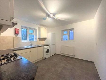 Sefton Avenue, Harrow, Middlesex, HA3 - Photo 4