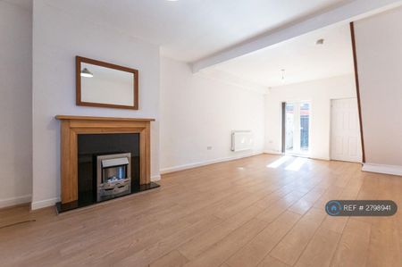 2 bedroom terraced house to rent - Photo 5