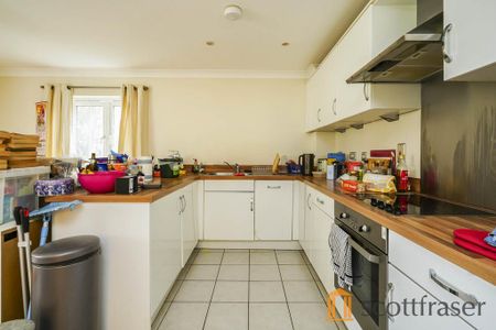 2 bedroom flat to rent - Photo 4