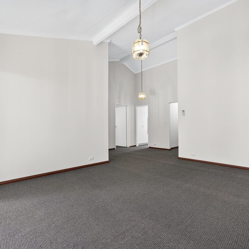 16/9 Brentham Street, Leederville WA 6007 - Photo 1