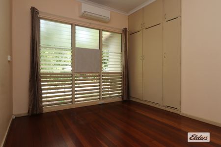 1 Mott Crescent - Photo 5