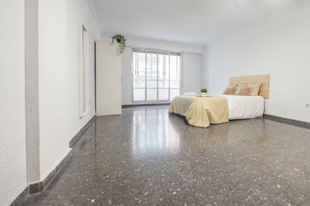 Carrer de Roís de Corella, Valencia, Valencian Community 46007 - Photo 5