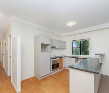 Stylish & Convenient South Townsville Living! - Photo 2