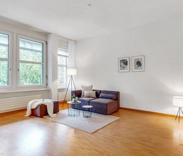 Enjoy the benefits of an apartment close to the city center - Photo 1