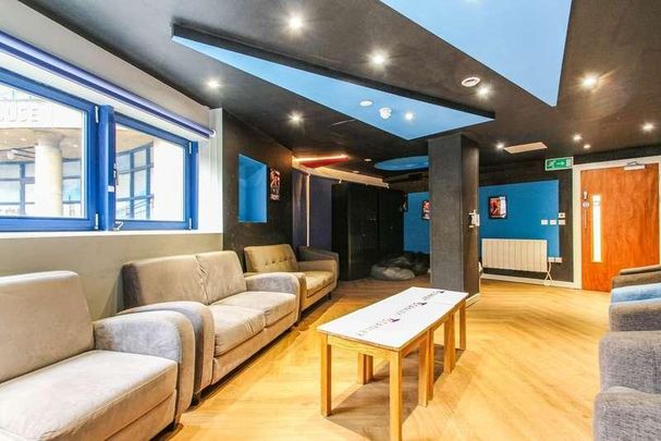 Studios Bills Inclusive | Talbot Street, NG1 - Photo 1