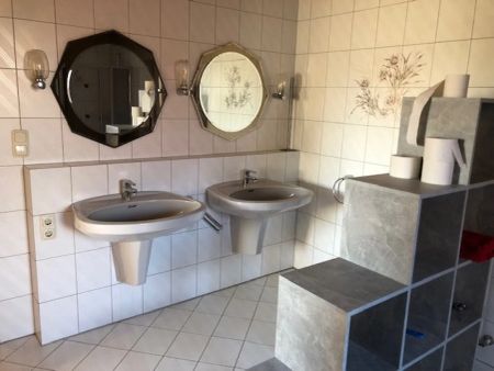 Große 3-Zimmerwohnung mit Einbauküche und großer Terrasse. - Foto 3