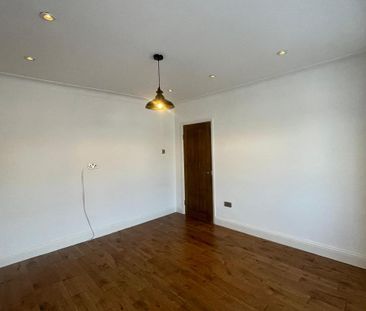 2 bedroom maisonette to rent - Photo 6