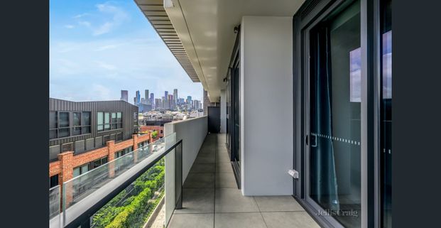Spacious and Stylish Two-Bed, Two-Bath Apartment in Prime West Melbourne Location - Photo 1