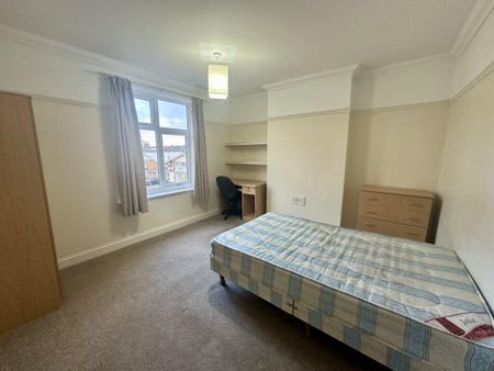 4 bedroom terraced house to rent - Photo 2
