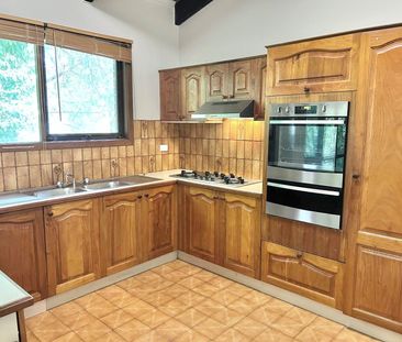 Freshly Painted Single-Level Unit – Move-In Ready! - Photo 6