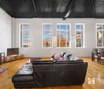 FULLY FURNISHED INNER CITY APARTMENT - AVAILABILE DECEMBER 2026 - Photo 3