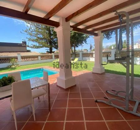 Alquiler de casa o chalet independiente en Urbanización Costabella - Photo 2