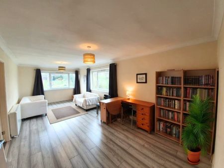 2 Bed Flat, Malcolm Close, NG3 - Photo 3