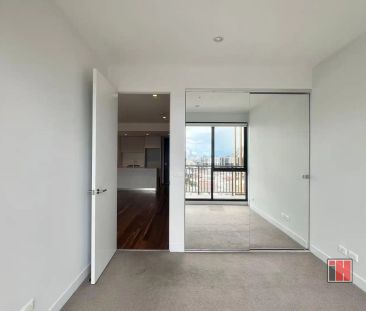 “Stylish 2-Bedroom in Vibrant Footscray Central” - Photo 6