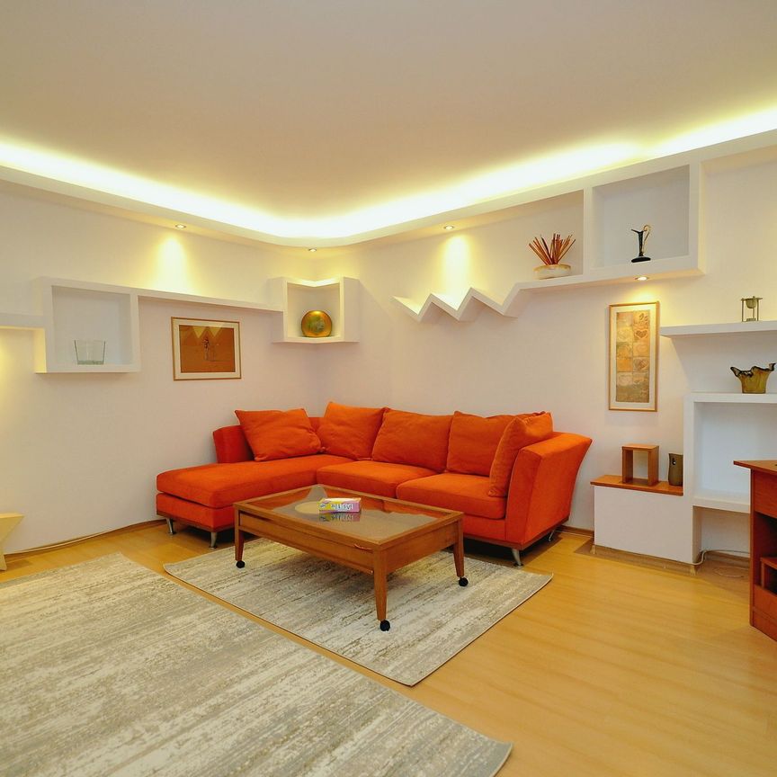 Panduri apartament 2 camere decomandat, etaj 1, renovat recent - Photo 1