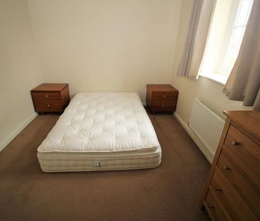 3 bedroom semi-detached house to rent - Photo 4