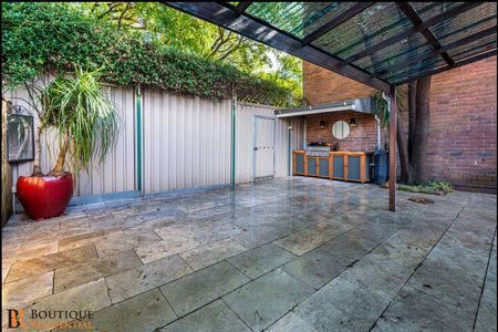 Petersham - Photo 4