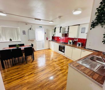 1 bedroom in a house share to rent - Photo 5