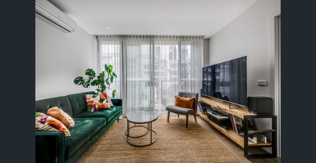 Light-Filled Apartment in Prime City Fringe Location - Photo 1