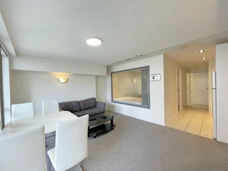 Cozy one bedroom Hobson St apartment with one carpark - Photo 5