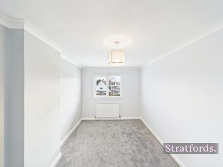 3 bedroom end of terrace house to rent - Photo 4