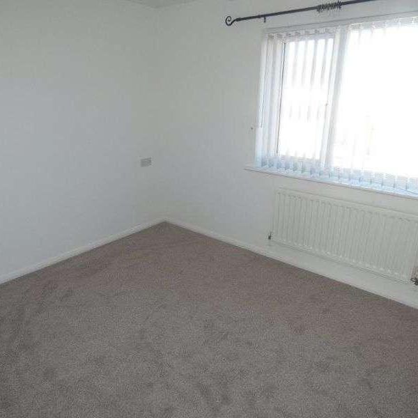 Greenhills, Newcastle Upon Tyne, NE12 - Photo 1