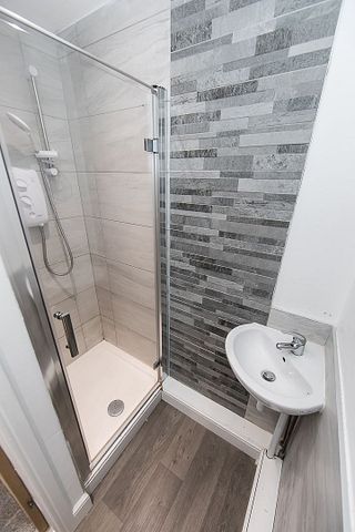 Flat 6, 27 Richmond Road, Headingley, Leeds - Photo 5