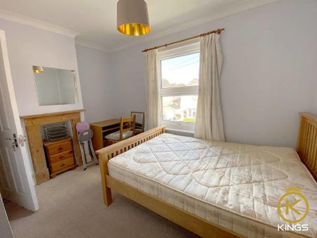 5 bedroom semi-detached house to rent - Photo 4