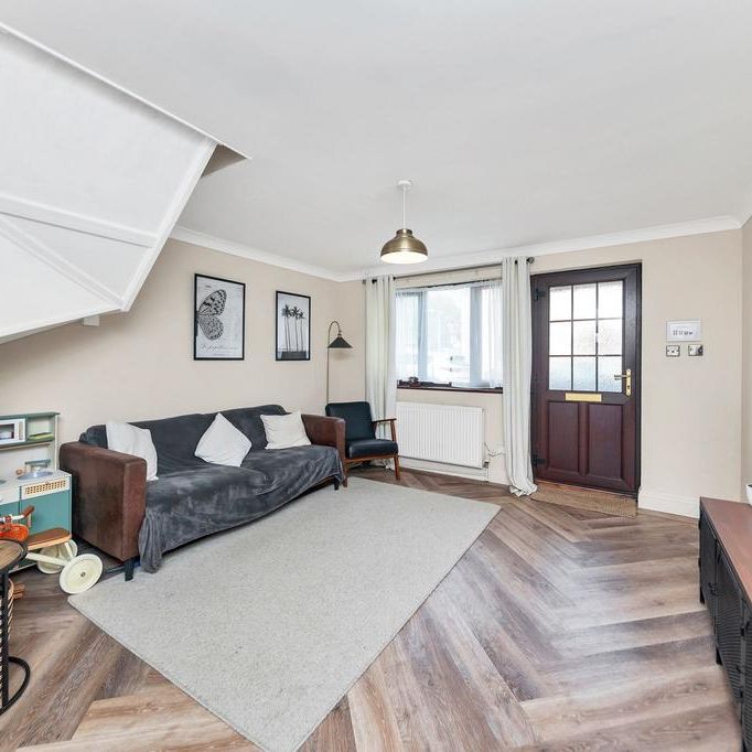 2 bedroom terraced house to rent - Photo 1