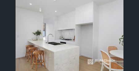 Brand New Executive Living - Photo 4