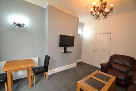 5 bedroom house to rent - Photo 2