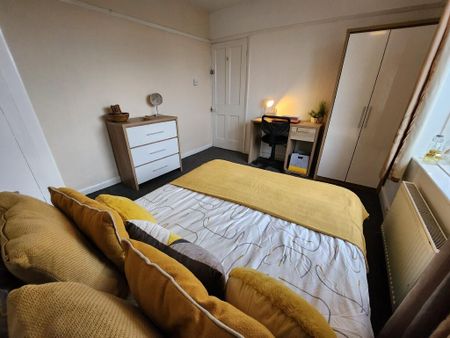 4 bedroom house share to rent - Photo 2