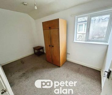 Albany Road, CF24 - Photo 2