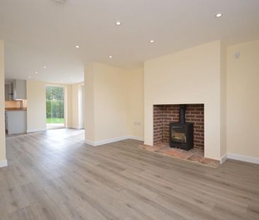 4 bedroom cottage to rent - Photo 2