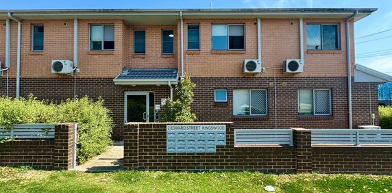 Modern Studio Apartment - Photo 2