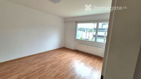 Helle 2-Zimmer-Wohnung mit Balkon in ruhiger Lage in Bottmingen - Foto 3
