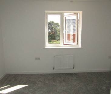 2 bed House - To Let - Photo 4