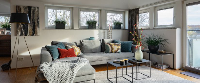 Krefeld-Verberg: Lichtdurchflutete Penthouse-Wohnung mit 2 Terrassen, Einbauküche und TG-Stellplatz! - Foto 1