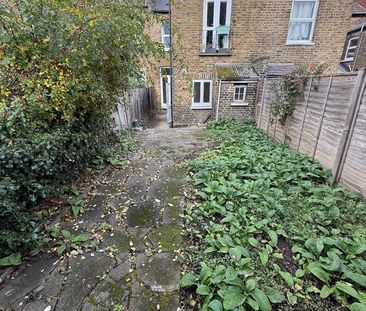1 Bed Flat, Percy Road, N12 - Photo 1