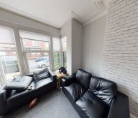 59 Headingley Avenue, Leeds, LS6 3ER - Photo 1