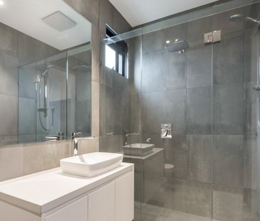 2/111 Chadstone Road, Malvern East VIC 3145 - Townhouse For Rent | ... - Photo 1