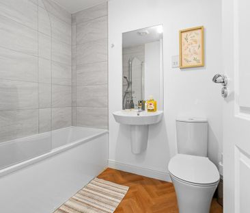 3 bedroom end of terrace house to rent - Photo 5