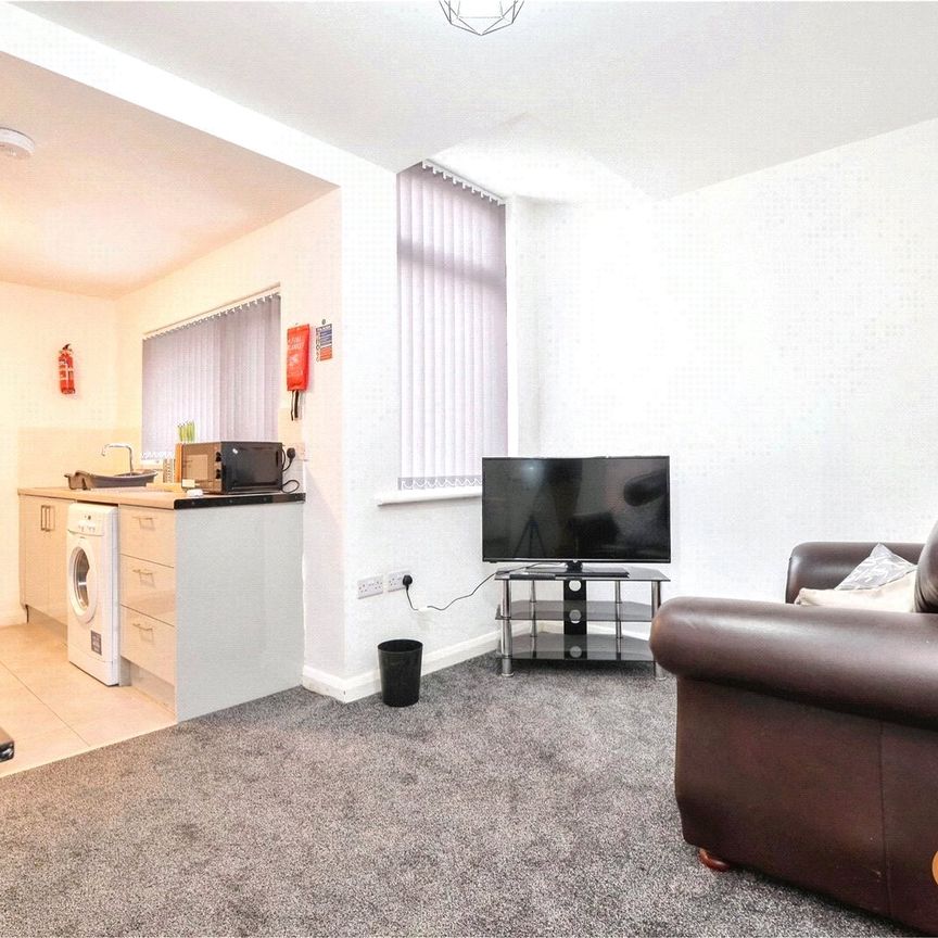 Room 3 - Photo 1