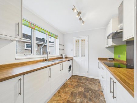 2 bedroom detached bungalow to rent - Photo 5